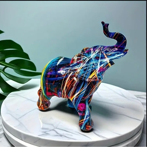 NIB Large Elephant - 2 different designs Home Decor - Picture 1 of 7